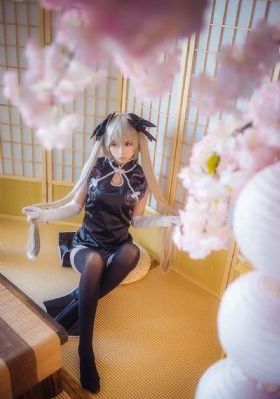 强睡年轻的女经理