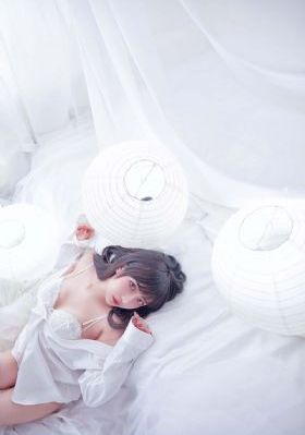 年轻母亲二