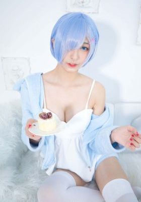美丽的小蜜桃在线播放